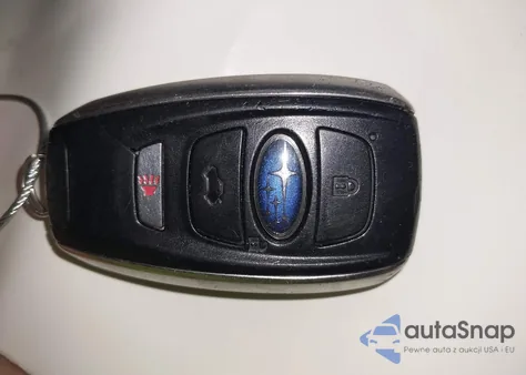 2018 Subaru Outback 3.6R Limited z USA, uszkodzony, nr VIN 4S4BSENC6J3285902